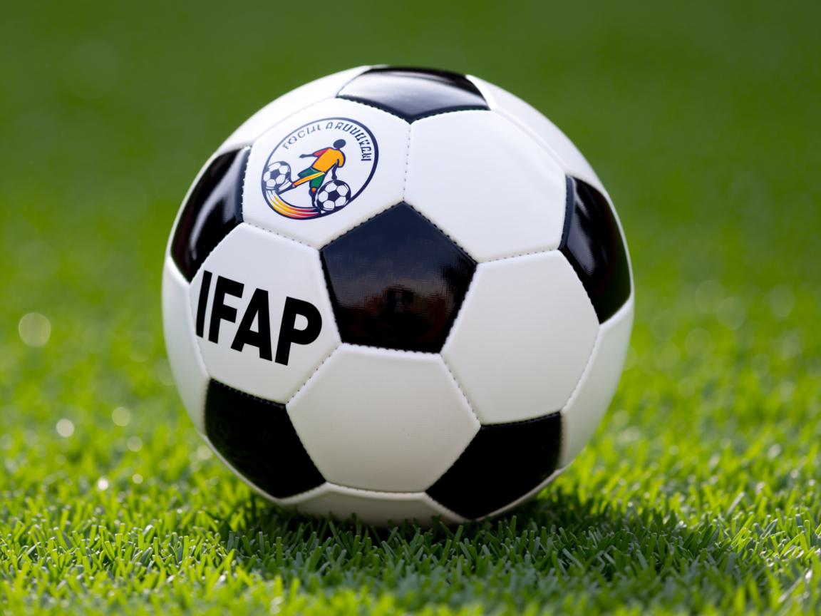 爱游戏平台-五大联赛是否推行以中场站位弹性应对不同对手策略,五大联赛场地大小 第2张